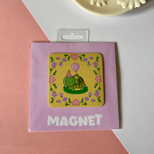 Balloon turtle fridge magnet