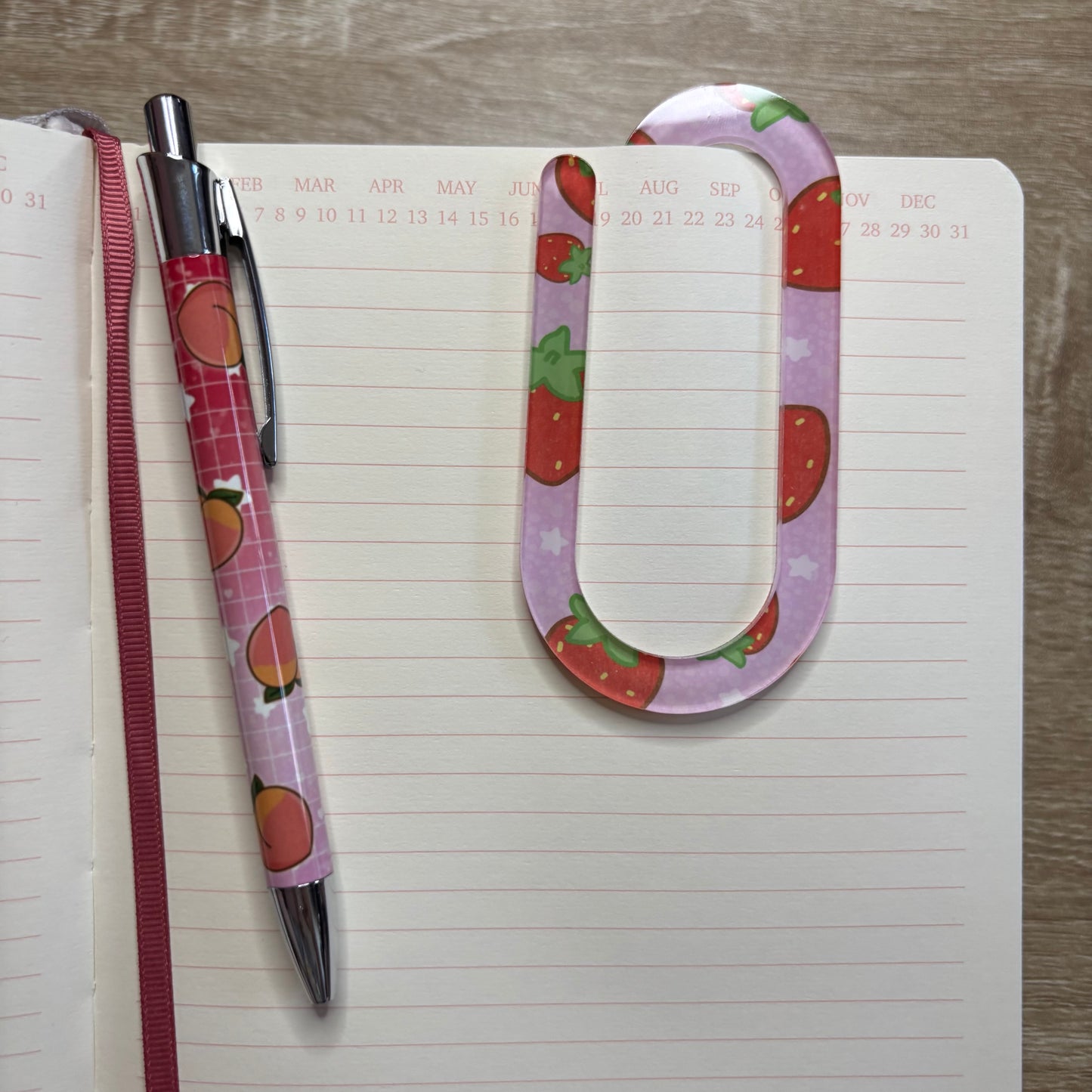 Jumbo acrylic paperclip