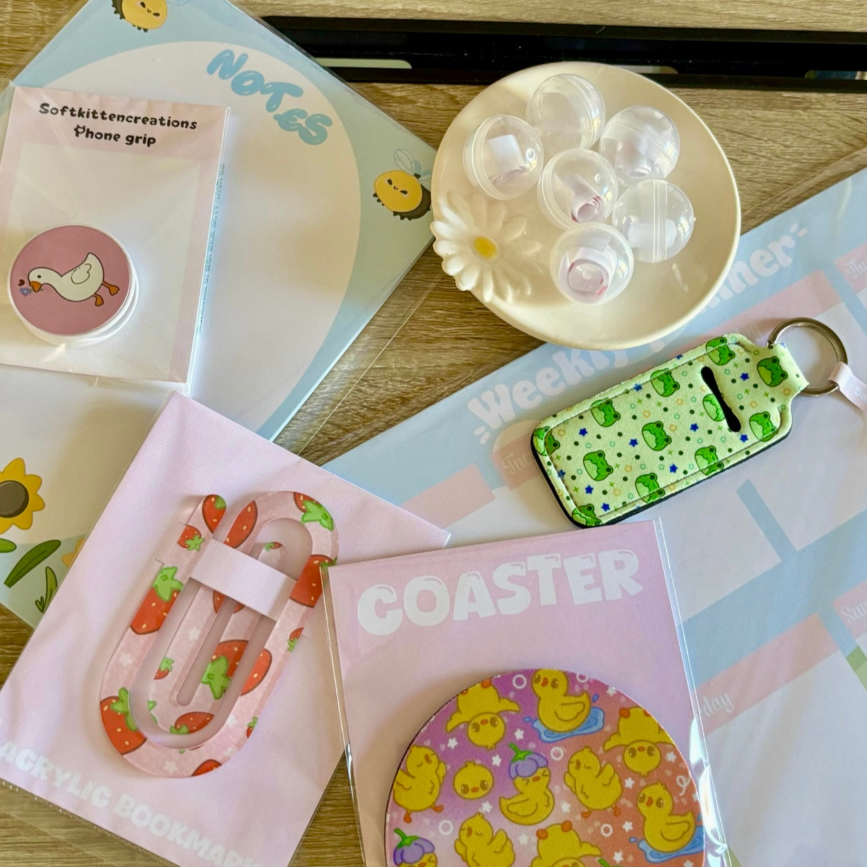 Mystery scoop | Receive random products pulled from the bucket