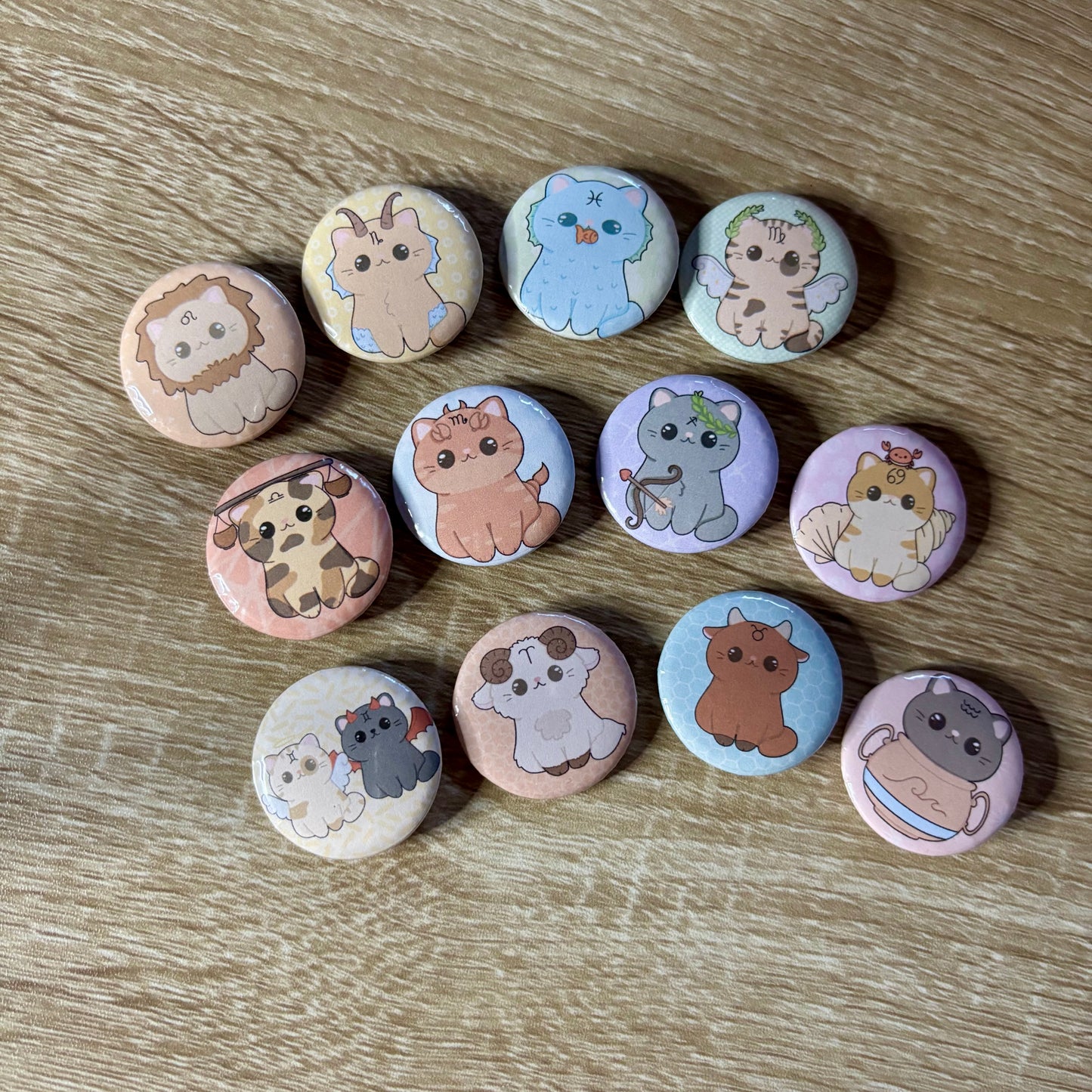 Star sign kitty’s 32mm badge