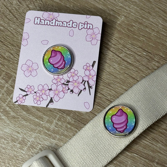Rainbow sea shell pin | Ocean, beach, travel, aesthetic, colourful, kawaii, collectable, badges